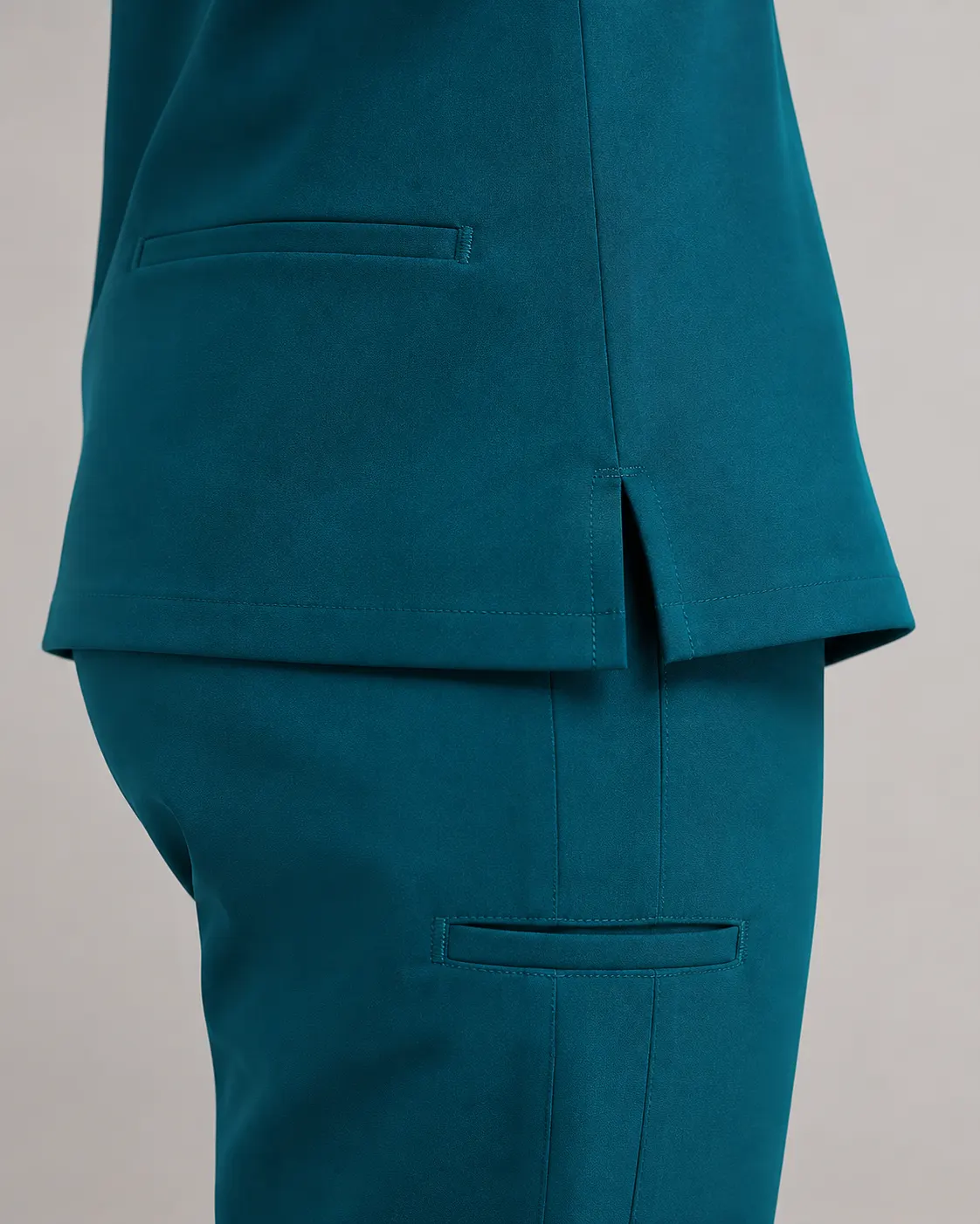 HM002 AERIS Doctor Scrub - 3